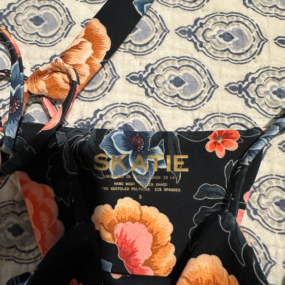 Skatie bikini set - Picture 4 of 4